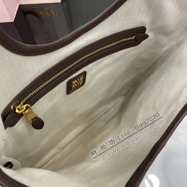 MIU MIU專櫃繆繆最新款hobo托特拼貼腋下包 jh2741型號：5BG231